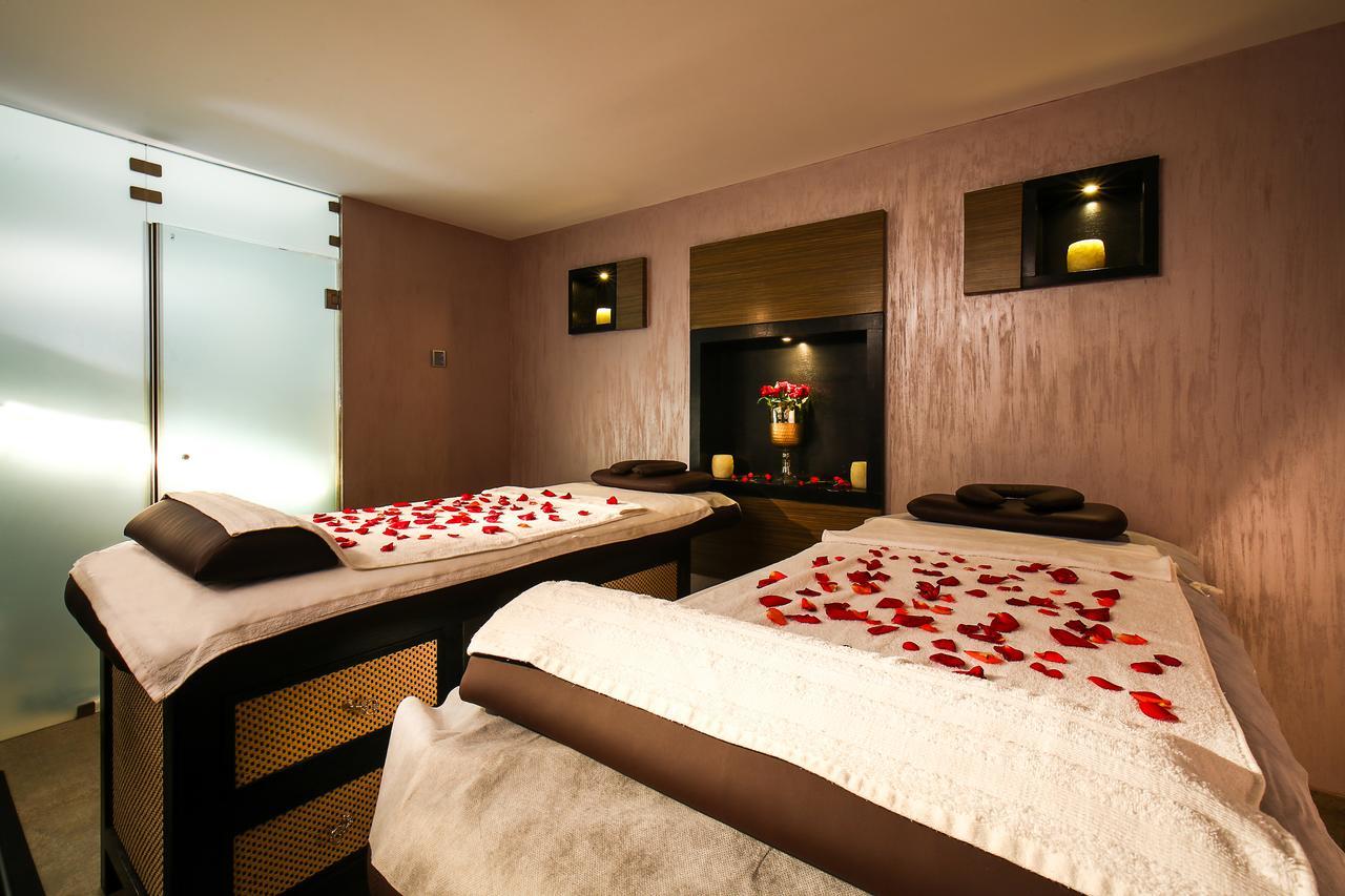 The Empresa Hotel Bombay Esterno foto